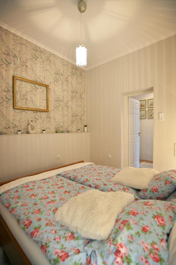 Janicsar Garden Apartman Eger Zewnętrze zdjęcie