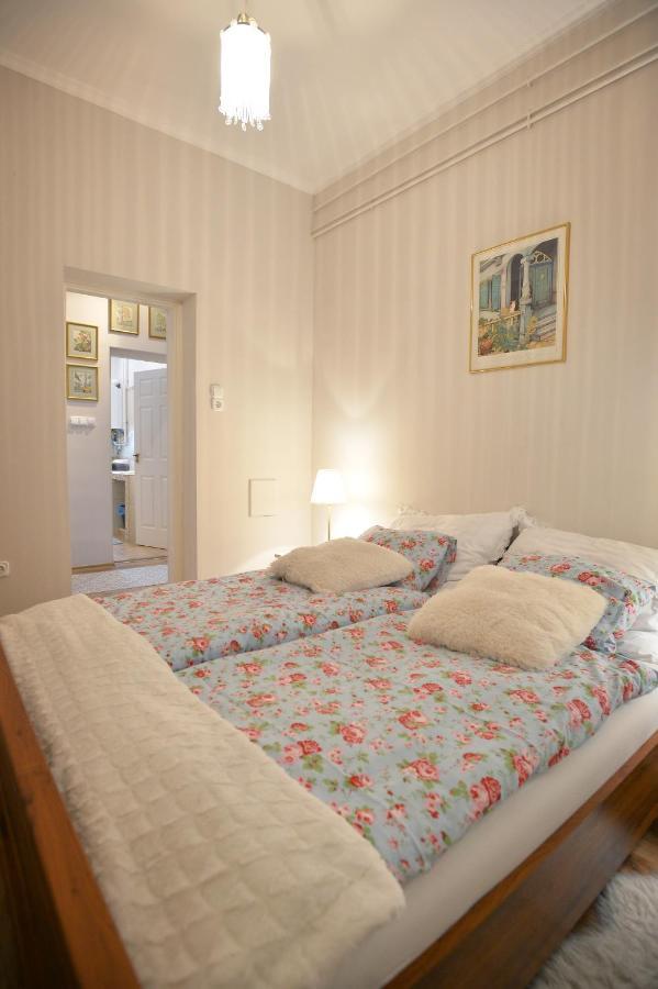 Janicsar Garden Apartman Eger Zewnętrze zdjęcie