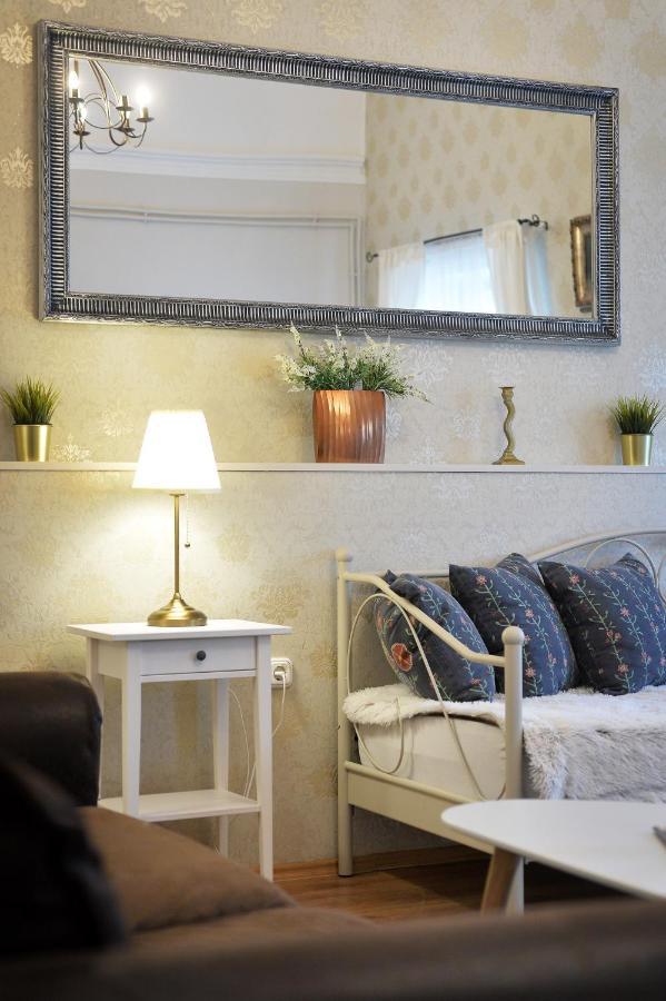 Janicsar Garden Apartman Eger Zewnętrze zdjęcie