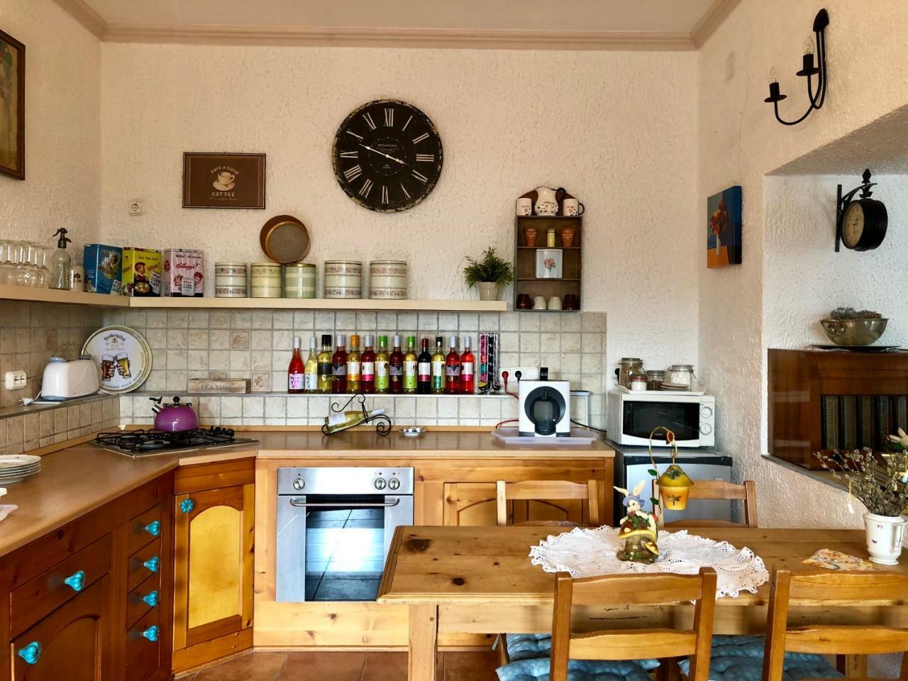 Janicsar Garden Apartman Eger Zewnętrze zdjęcie