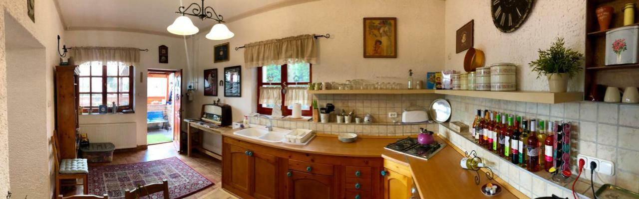 Janicsar Garden Apartman Eger Zewnętrze zdjęcie