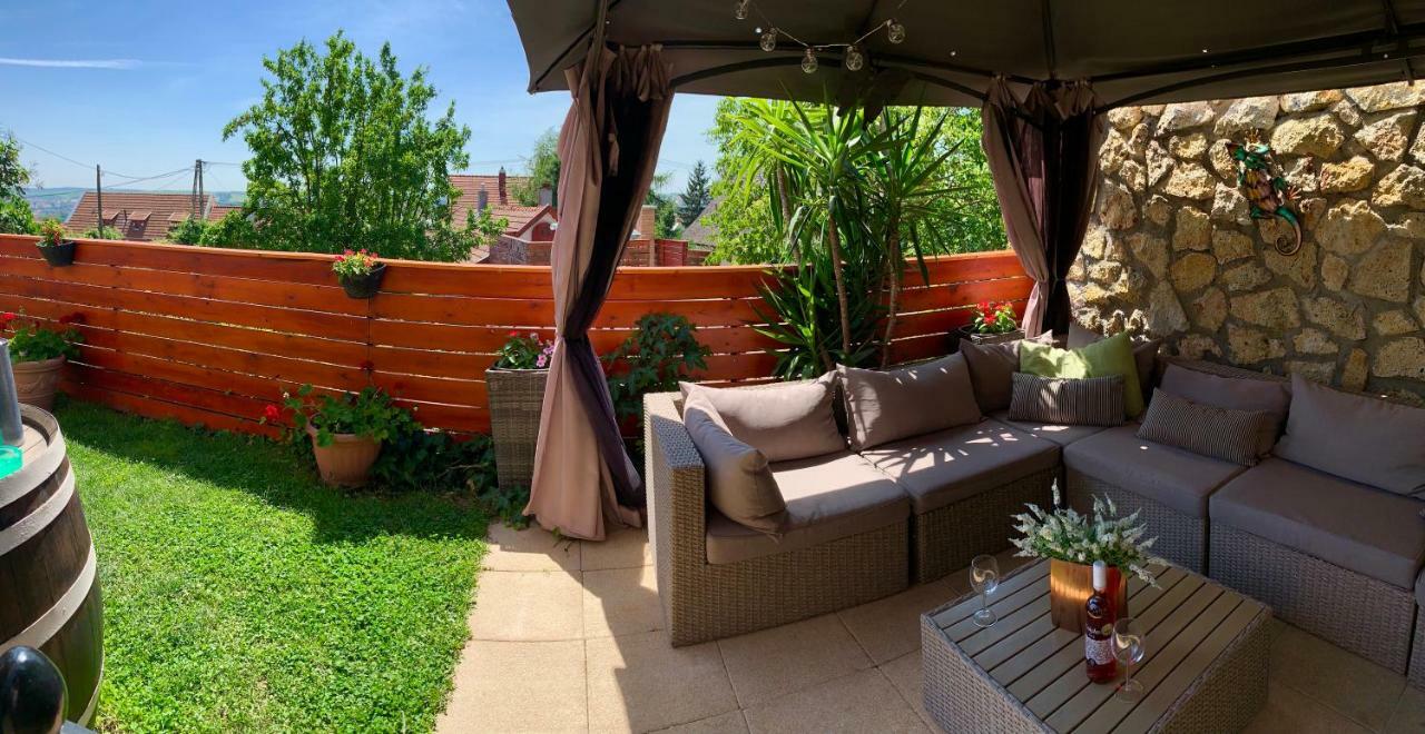 Apartament Janicsar Garden Apartman Eger Zewnętrze zdjęcie